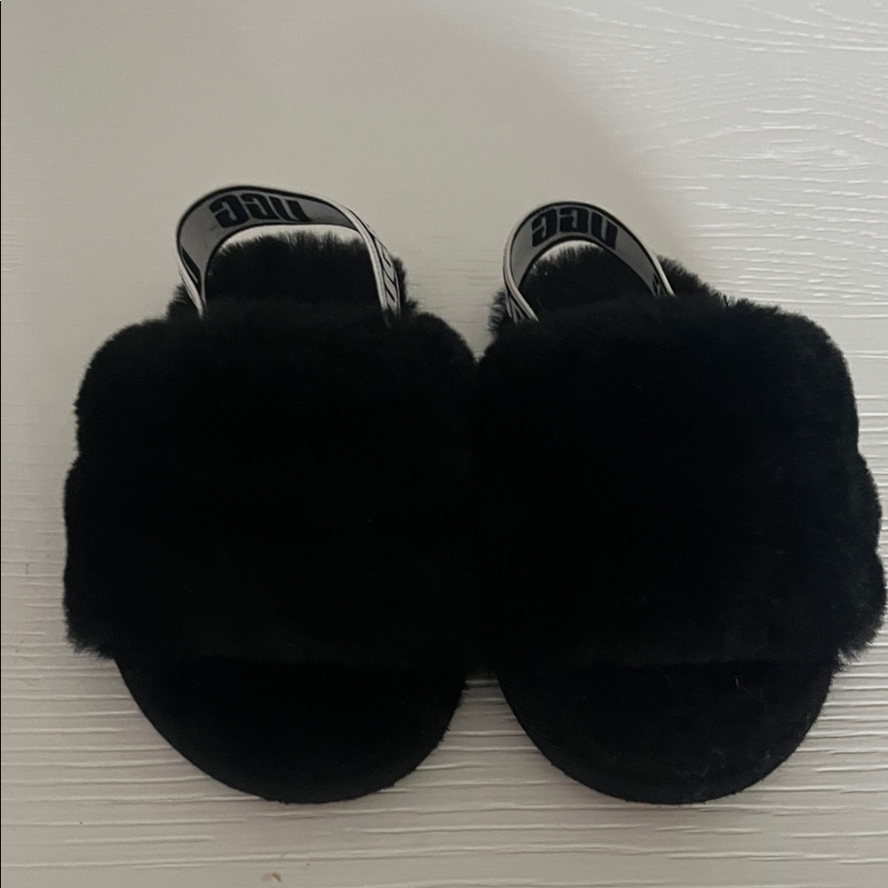 UGG Kids Black Fluffy Slippers